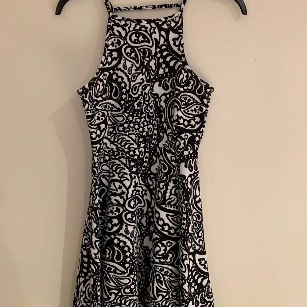 RUE 21 Black & White Patterned Dress
